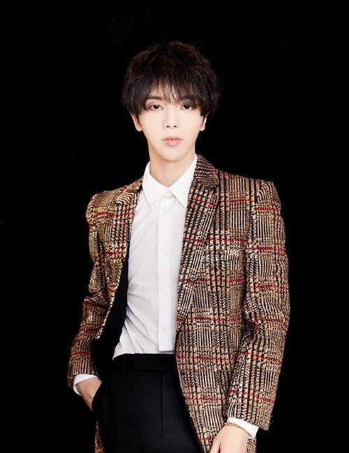 明星揭幕爆料视频大全最新,揭秘娱乐圈幕后故事,独家视频大全大放送! 第3张 明星揭幕爆料视频大全最新,揭秘娱乐圈幕后故事,独家视频大全大放送! 第3张